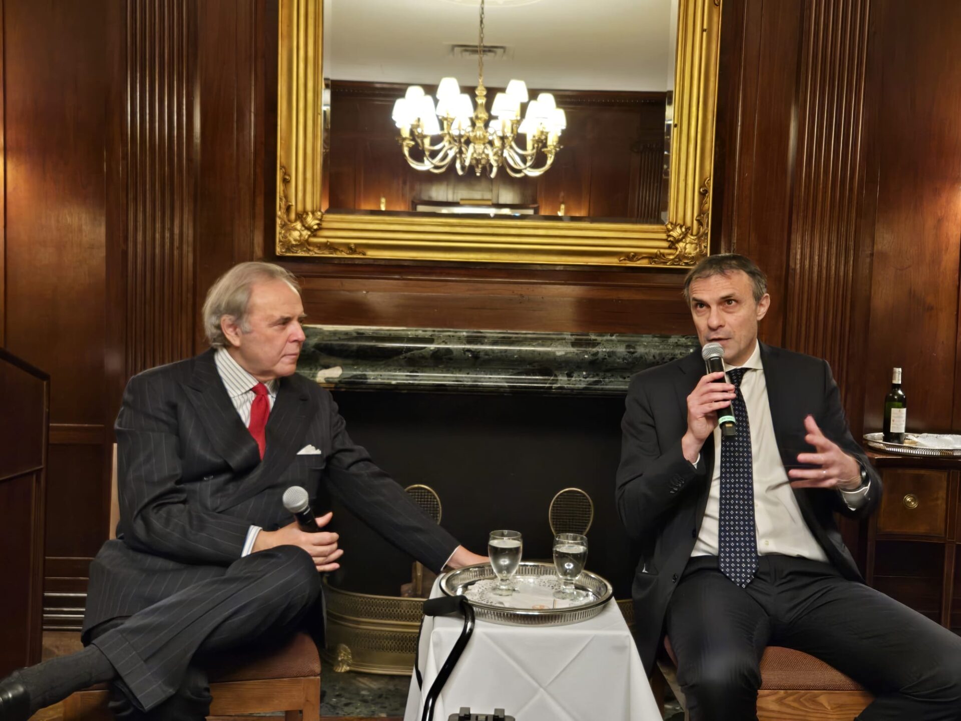 Mario Calvo Platero e il Console Fabrizio Di Michele